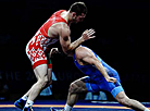 Aliaksandr Hushtyn (Belarus) and Abdulrashid Sadulaev (Russia)