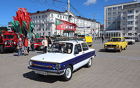 Выстаўка рэтрааўтамабіляў у Віцебску