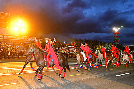 Mass theatrical show Heroic Belarus in Minsk in honor of Independence Day