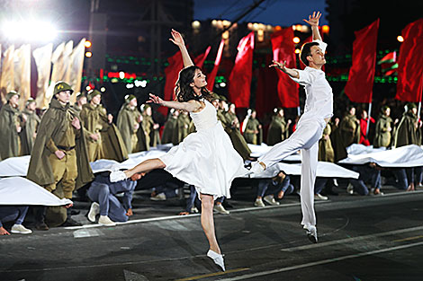 Mass theatrical show Heroic Belarus in Minsk in honor of Independence Day