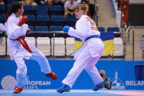 Katsiaryna Martynouskaya (Belarus) and Meltem Hocaoglu (Turkey)