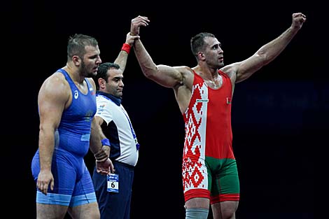 Kiryl Hryshchanka (Belarus) and Sergey Semenov (Russia) 