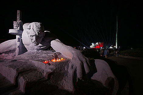 Митинг-реквием в мемориальном комплексе 