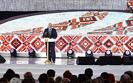 Президент Беларуси Александр Лукашенко на празднике 