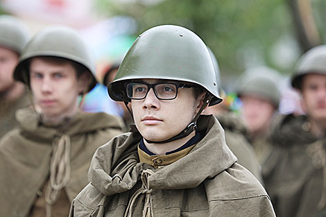 Церемония зажжения священного огня Победы в Витебске