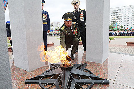 Церемония зажжения священного огня Победы в Витебске