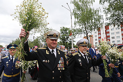 Праздничное шествие ко Дню Независимости в Витебске