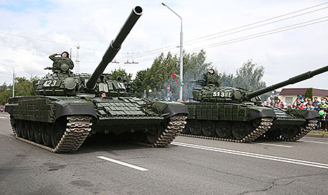 Парад военной техники и войск Гродненского гарнизона