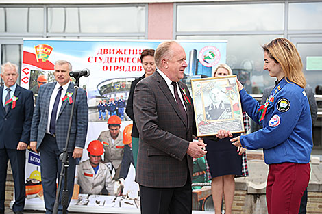 Открытие трудового семестра на молодёжной стройке