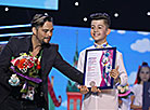 Председатель жюри шведский певец, музыкант и композитор Боссон и Артур (Украина), получивший вторую премию