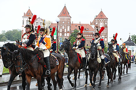 Military history festival in Mir