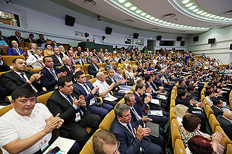 Пленарнае пасяджэнне I Форуму рэгіёнаў Беларусі і Узбекістана