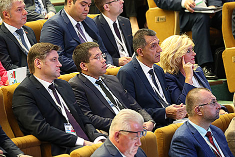 Пленарнае пасяджэнне I Форуму рэгіёнаў Беларусі і Узбекістана