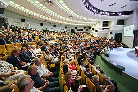 Plenary session of the 1st Forum of Regions of Belarus and Uzbekistan