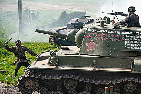 Tankman's Day celebrations at Stalin Line