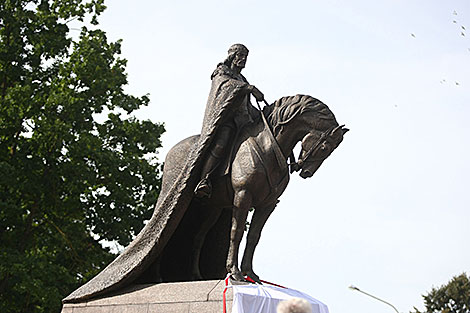 Памятник великому князю Гедимину в Лиде