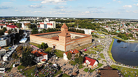 Лида масштабно отметила 696-й день рождения