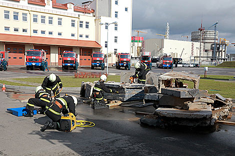 Defenses of the Belarusian nuclear power plant and preparations for reactor startup