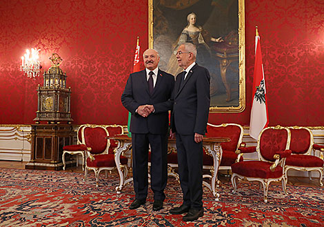 Belarus President Aleksandr Lukashenko and Austrian Federal President Alexander Van der Bellen