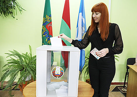 Early voting for Belarus parliamentary elections 
