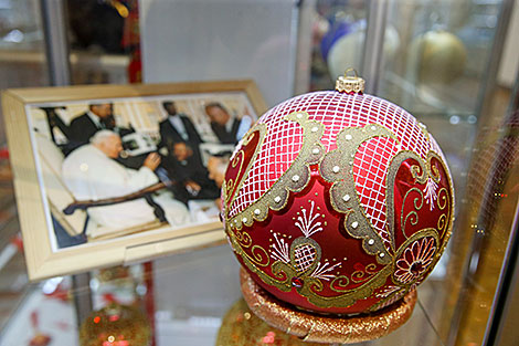Rare Christmas decorations on show at Belarus' National History Museum