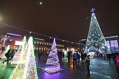Октябрьская площадь 