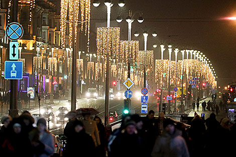 Новогодняя иллюминация на проспекте Независимости 