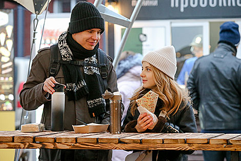 A new Christmas fair in Minsk features a designer New Year tree, a food court with international cuisine and a festival of winter beverages