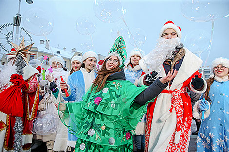 Parade of Father Frosts and Snow Maidens in Minsk