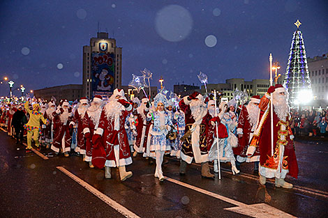 Parade of Father Frosts and Snow Maidens in Minsk