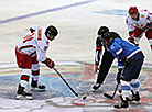 Minsk Christmas Amateur Ice Hockey Tournament: Belarus v IIHF