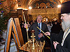 Александр Лукашенко зажёг рождественскую свечу 