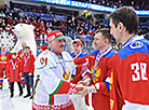 Aleksandr Lukashenko with Russian players 