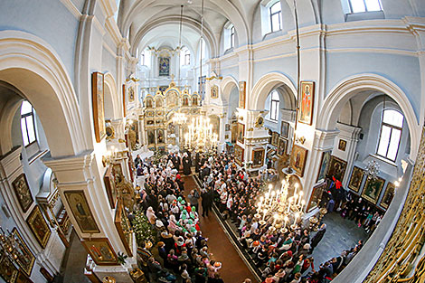 Christmas charity event in Holy Spirit Cathedral 