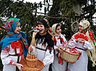 Коляды в Беларуси: фолк-арт-уикенд, рождественские гуляния, строчицкие щедрования и самобытный кличевский обряд "Куры"