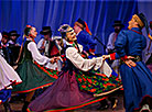 Belarus’ heritage: Khoroshki folk dance company's concert