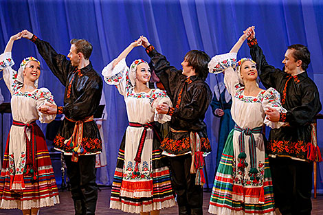 Belarus’ heritage: Khoroshki folk dance company's concert