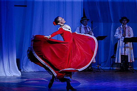 Belarus’ heritage: Khoroshki folk dance company's concert