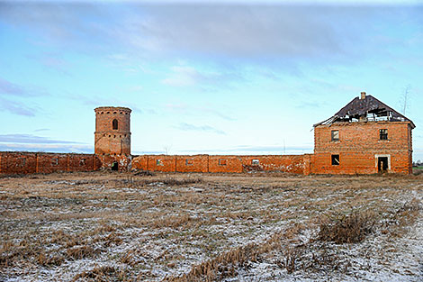 Outbuildings of the Chreptowicz park and palace complex