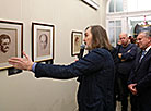 Nikas Safronov's art exhibition in Mogilev