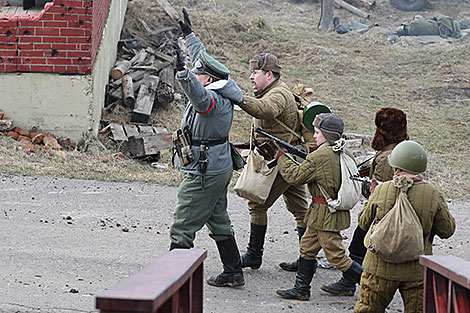 Reenactment show at Stalin Line 