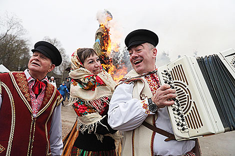 Maslenitsa in the Grodno City Estate Korobchitsy