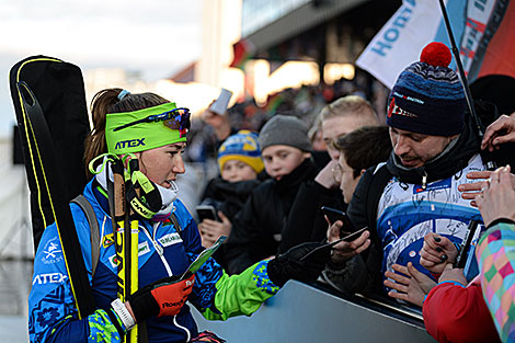 Belarus’ Dzinara Alimbekava with her fans 