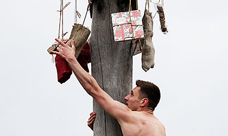 Maslenitsa celebrations in Strochitsa 