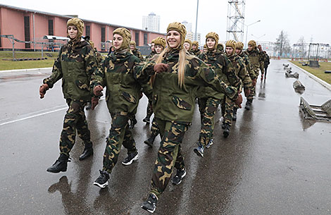 One Day in the Army for pageant participants from Vitebsk