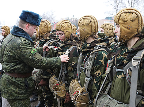 One Day in the Army for pageant participants from Vitebsk