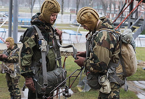 One Day in the Army for pageant participants from Vitebsk