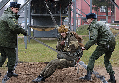 One Day in the Army for pageant participants from Vitebsk