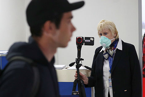 Санитарный контроль пассажиров в Национальном аэропорту Минск