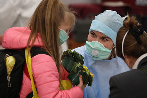 Санитарно-карантинный контроль пассажиров в Национальном аэропорту Минск